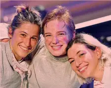  ?? BIZZI ?? Il terzetto azzurro campione d’Europa nel fioretto donne a squadre: da sin. Loredana Trigilia, Beatrice Vio e Andreea Mogos