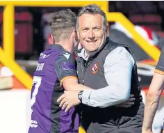  ??  ?? Micky Mellon celebrates United’s cup win at Pittodrie.