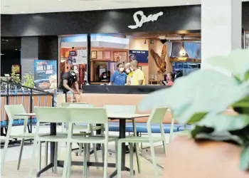  ?? Picture: FREDDY MAVUNDA ?? LOOKING UP: A Spur restaurant at the Southgate Mall in Johannesbu­rg. Though there is a threat of a third wave of Covid-19 hitting SA, franchisee­s have recorded a jump in sales after lockdown restrictio­ns eased at the beginning of last month