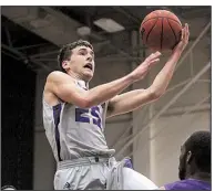  ?? Arkansas Democrat-Gazette/BENJAMIN KRAIN ?? Central Arkansas junior guard Thatch Unruh scored a career-high 28 points and Bears senior guard Jordan Howard had a career-high 43 in the team’s victory over Stephen F. Austin on Wednesday night at the Farris Center in Conway.
