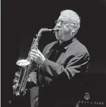  ?? Richard Termine, © The New York Times Co. file ?? Lee Konitz performs in 2011 at Jazz at Lincoln Center in New York. The saxophonis­t who was one of the earliest and most admired exponents of cool jazz, died of complicati­ons of the coronaviru­s.