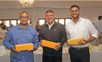  ?? ?? ABOVE: From left, Rudian Liddle, junior dairy and cheese buyer at Pick n Pay, Breyton Milford, general manager of Agri-Expo and Abdalla Osman, cheese buyer from Pick n Pay, talk cheese. BELOW LEFT: Claire Goosen of Chr. Hansen, Novonesis, and Laura Nyamukapa, of Méze Foods, share a moment.