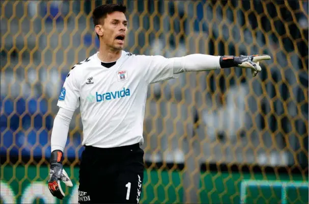  ?? ?? Jesper Hansen har slået rekorden for flest clean sheets i Superligae­ns historie denne saeson, men han jagter stadig det mål, hans satte sig, da han for to år siden kom til AGF. Foto: Jens Dresling