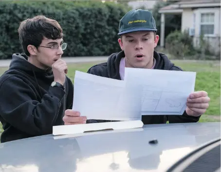  ?? TYLER GOLDEN/NETFLIX ?? Tyler Alvarez, left, and Jimmy Tatro star in American Vandal, which gleefully spoofs the true-crime genre.