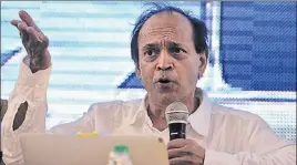  ?? RAVI KUMAR/HT ?? Author Vikram Seth during a session on the second day of the Khushwant Singh Literary Festival in Kasauli on Saturday.