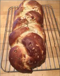  ?? PHOTOS BY KATHY RENWALD, SPECIAL TO THE HAMILTON SPECTATOR ?? Finnish pulla, a braided egg bread flavoured with cardamom.