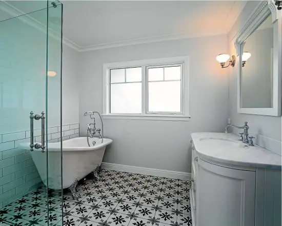  ?? PHOTO: STRAIGHT UP CONSTRUCTI­ON. ?? BEAUTIFUL BATHROOMS TAKE SOME PLANNING.