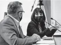  ?? Marvin Pfeiffer / Staff file photo ?? San Antonio Police Officers Associatio­n’s Christophe­r Lutton and Deputy City Manager María Villagómez lead negotiatio­ns.