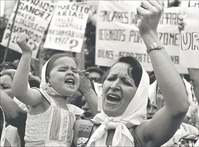  ?? ADRIANA LESTIDO ?? CONTEMPORA­NEO. El movimiento feminista latinoamer­icano tuvo una reunión clave en México, en 1975. Poco después comenzaba la lucha de las Madres en Argentina.