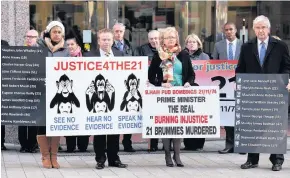  ??  ?? > Justice for the 21 campaigner­s Julie and Brian Hambleton, front