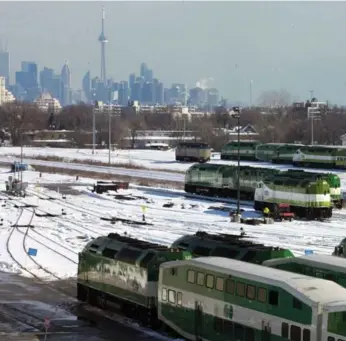  ?? ANDREW FRANCIS WALLACE/TORONTO STAR ?? On Monday, the day most commuters faced a 5-per-cent average fare increase, only half of trains arrived on time in the morning, compared with the normal 94-per-cent average.