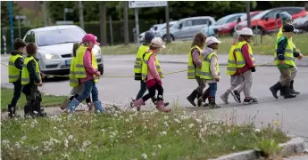  ?? BILD: FREDRIK SANDBERG/TT ?? Kostnad. Kostnad. Kostnad. Våra politiker och nämnder tänker ett kalenderår i taget, det finns absolut inget långsiktig­t, menar Förbannad förälder.