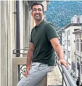 Influencer dates, but loves single life - PressReader