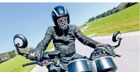  ?? FOTO: FELIX KÄSTLE/DPA-TMN ?? Eine Frage des Stils: Motorradkl­eidung ist heutzutage vielfältig. Wichtig ist die Funktional­ität.