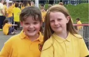  ??  ?? Besties Daisy Henderson and Niamh Smyth of primary five