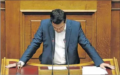  ?? ALKIS KONSTANTIN­IDIS / REUTERS ?? Alexis Tsipras recibe presiones de los elementos más radicales de su coalición