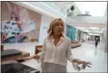  ?? ANDA CHU
BAY AREA NEWS GROUP ?? Earlier this month, Westfield Valley Fair General Manager Sue Newsom led visitors on a tour of the mall’s new $1.1 billion, 500,000-square foot-expansion.