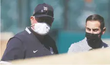  ??  ?? Detroit Tigers manager Ron Gardenhire, left, enters the most unique training session of his long baseball career. RAJ MEHTA/USA TODAY SPORTS