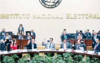  ??  ?? El Instituto Nacional Electoral informó que correspond­e al Tribunal Electoral del Poder Judicial de la Federación dictar sentencia sobre la controvers­ia de los promociona­les y establecer en definitiva esa cuestión.