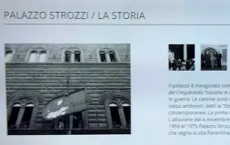  ??  ?? Nella nuova sala storica un’immagine di come venivano spostati i quadri nel 1940