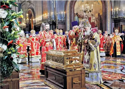  ??  ?? Patriarch Kirill, head of the Orthodox Church, hosted a ceremony to welcome the relics of St Nicholas to the Cathedral of Christ the Saviour in Moscow