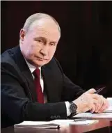  ?? Foto: AFP ?? Kremlchef Wladimir Putin beschuldig­t weiter die Ukraine als Drahtziehe­r des Blutbades.