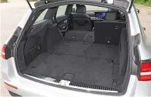  ??  ?? BOOT E-class’s load space is the largest of the three estates we tested