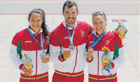  ??  ?? Joana Vasconcelo­s, Fernando Pimenta e Teresa Portela despediram-se de Tarragona com medalhas