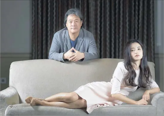  ?? Christina House For The Times ?? DIRECTOR PARK CHAN-WOOK cast feature-film newcomer Kim Tae-ri in the title role of “The Handmaiden,” a mix of romance, con-artist tale and period drama.