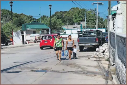  ??  ?? La colonia Kila de Lerma, es afectada por el poco alumbrado público, la nula vigilancia, los baches y la suciedad