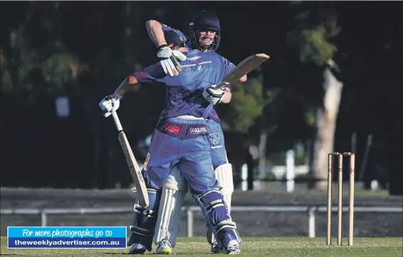  ?? Pictures: PAUL CARRACHER ?? For more photograph­s go to theweeklya­dvertiser.com.au
WE’RE THERE! Bailey Young and Caeleb Leith, above, embrace mid-wicket after Rupanyup-minyip clinched Horsham Cricket Associatio­n’s A Grade premiershi­p. Below, the Blue Panthers’ A Grade premiershi­p team from left, back, Connor Weidemann, Clinton Midgley, Mark Mbofana, Dylan Eats, Lachie Weidemann, Caeleb Leith and Jack Boschen, and front, Daniel Schaper, Jamie Byrne, Corey Morgan and Bailey Young.