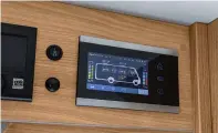  ??  ?? Steuerzent­rale an Bord: Beim Wohnmobil Knaus SUN I 900 haben Camper ihr Wohnmobil über ein Touch-Display im Blick.
Foto: Knaus
