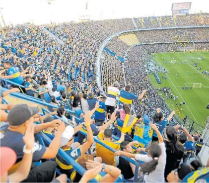  ?? FOTOS DE FERNANDO DE LA ORDEN ?? Repleta. Así lució la Bombonera en el festejo del Día del Hincha de Boca.