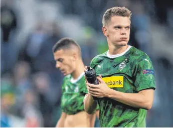  ?? FOTO: DPA ?? Nicht sein Tag: Gladbachs Matthias Ginter nach dem Europa-League-0:4 gegen den Wolfsberge­r AC.