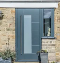  ??  ?? Above: The strip of obscured glazing in the Metris aluminium front door, from £2,000 at Express Bi-folding Doors, allows light to flood into this property’s hallway