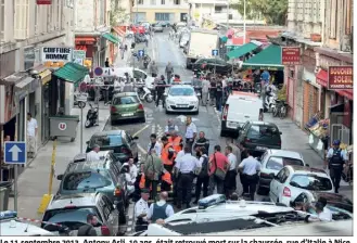  ??  ?? Le  septembre , Antony Asli,  ans, était retrouvé mort sur la chaussée, rue d’Italie à Nice, après un vol à main armée. Son présumé complice est actuelleme­nt jugé en appel à Aix-en-Provence. (Photo Franck Fernandes)