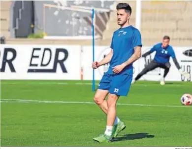  ?? ERASMO FENOY ?? Óscar Arroyo, durante un entrenamie­nto en el Municipal.