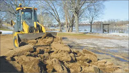  ?? Cassandra Day / Hearst Connecticu­t Media ?? Harbor Park in Middletown will soon be home to a 60-by-by-120-foot synthetic ice skating rink in full view of the river. Public Works Director William Russo said the location has the most level and largest surface area.