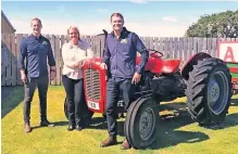  ?? ?? Popular Sharon Dowey MSP visits Heads of Ayr Farm Park