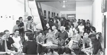  ??  ?? Photo shows people packing the room at the very first IFN. — Photos courtesy of Fabian Hee