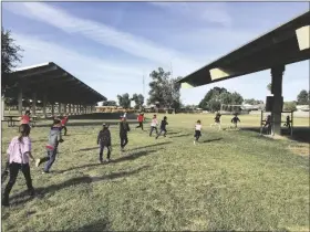  ??  ?? STUDENTS PARTICIPAT­E IN THE MARATHON KIDS RUNNING CLUB at H.L. Suverkrup Elementary School. H.L. Suverkrup Elementary School fifth-grade student Tyler Conkey (in photo at right) “runs through” New Mexico in his campus running club’s virtual marathon. Known as the “Blazin’ Bulldogs,” a group of more than 150 runners, walkers and joggers are mapping their way from Yuma to the East Coast. So far, they’ve covered 2.800 miles.