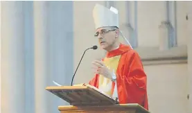  ??  ?? Arzobispo platense. Monseñor Fernández mandó una carta a Kicillof.