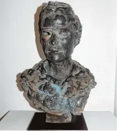  ?? Foto: Annegret Döring ?? „Weißt du denn, wo deine Heimat ... – Am Abend“ist der Titel der Hedwig Lach mann Darstellun­g von Petra Wende (2006) im Heimatmuse­um.