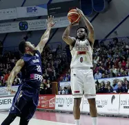  ?? Al Taliercio ?? Buona prova degli orogranata nella semifinale di Fiba Cup: per Marquez Haynes bottino personale di 12 punti