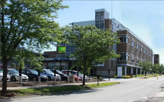  ?? Uniontown Hospital ?? Uniontown Hospital’s partnershi­p with Pittsburgh health care giant UPMC runs out on June 30, putting the hospital in a difficult situation.