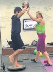  ?? HT PHOTO ?? Gambhir trains with Bosnian Pilates expert Vesna Jacob.