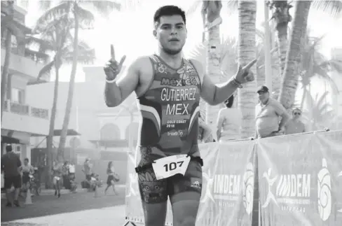  ?? FOTO: MAURICIO VALENZUELA ?? > Jesús Gutiérrez lamenta que se haya cancelado el Mundial de Triatlón que se realizaría en Canadá.