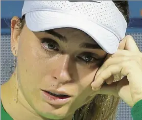  ?? FOTO: VIDEOTAPE TDP ?? Paula Badosa, llorando justo antes de decidir su retirada del torneo de Dubai