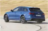  ??  ?? FAMILIA VELOZ Entre tanto coche espectacul­armente deportivo nos encontramo­s con el primer familiar en el puesto 12. La tracción total y los poderosos 605 CV hacen al RS6 Performanc­e muy rápido.