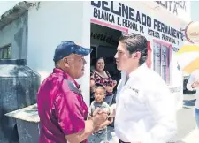  ??  ?? El candidato de MC al Senado, Samuel García, calificó de guerra sucia las acusacione­s del gobernador con licencia Jaime Rodríguez, El Bronco.